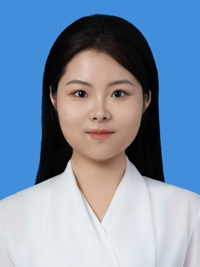 翟巾赫