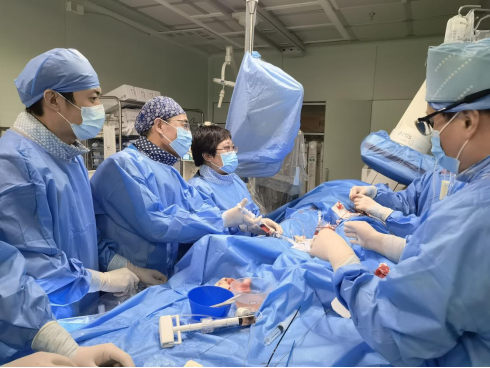 哈医大二院心内科成功救治心脏停跳30分钟心梗患者